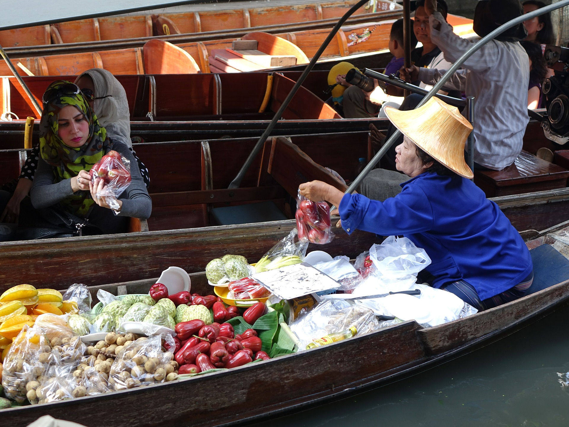 Damnoen Saduak Floating Market